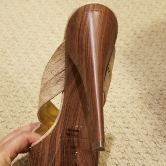 Michael Antonio platform sandals. - Picture 6 of 6